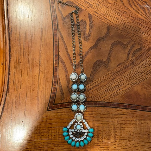 Jewelry - Women’s Blue necklace